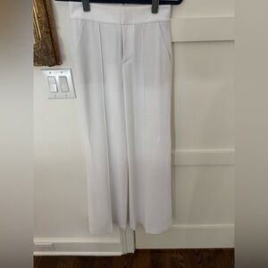 White Alice and Olivia Women’s Pants size 2